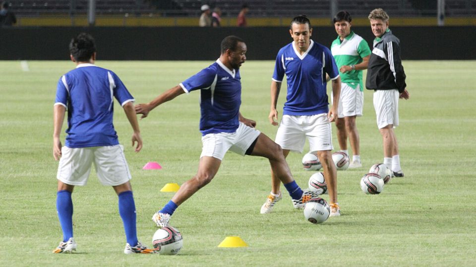 ISL All Star dalam latihan di GElora Bung Karno. Copyright: &copy; Herry Ibrahim/INDOSPORT